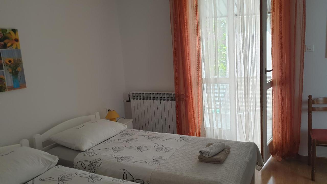 Accomodation Mirjana Rooms Porec Exterior photo