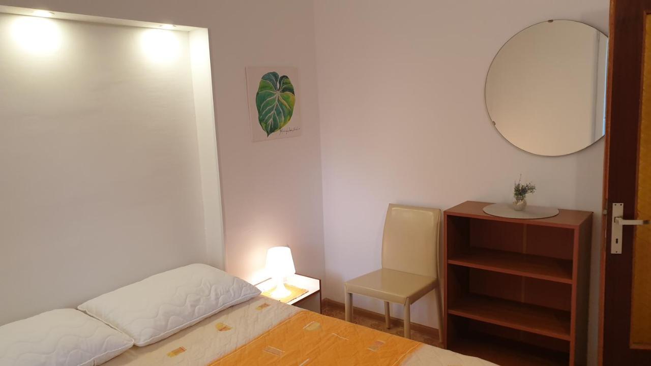 Accomodation Mirjana Rooms Porec Exterior photo