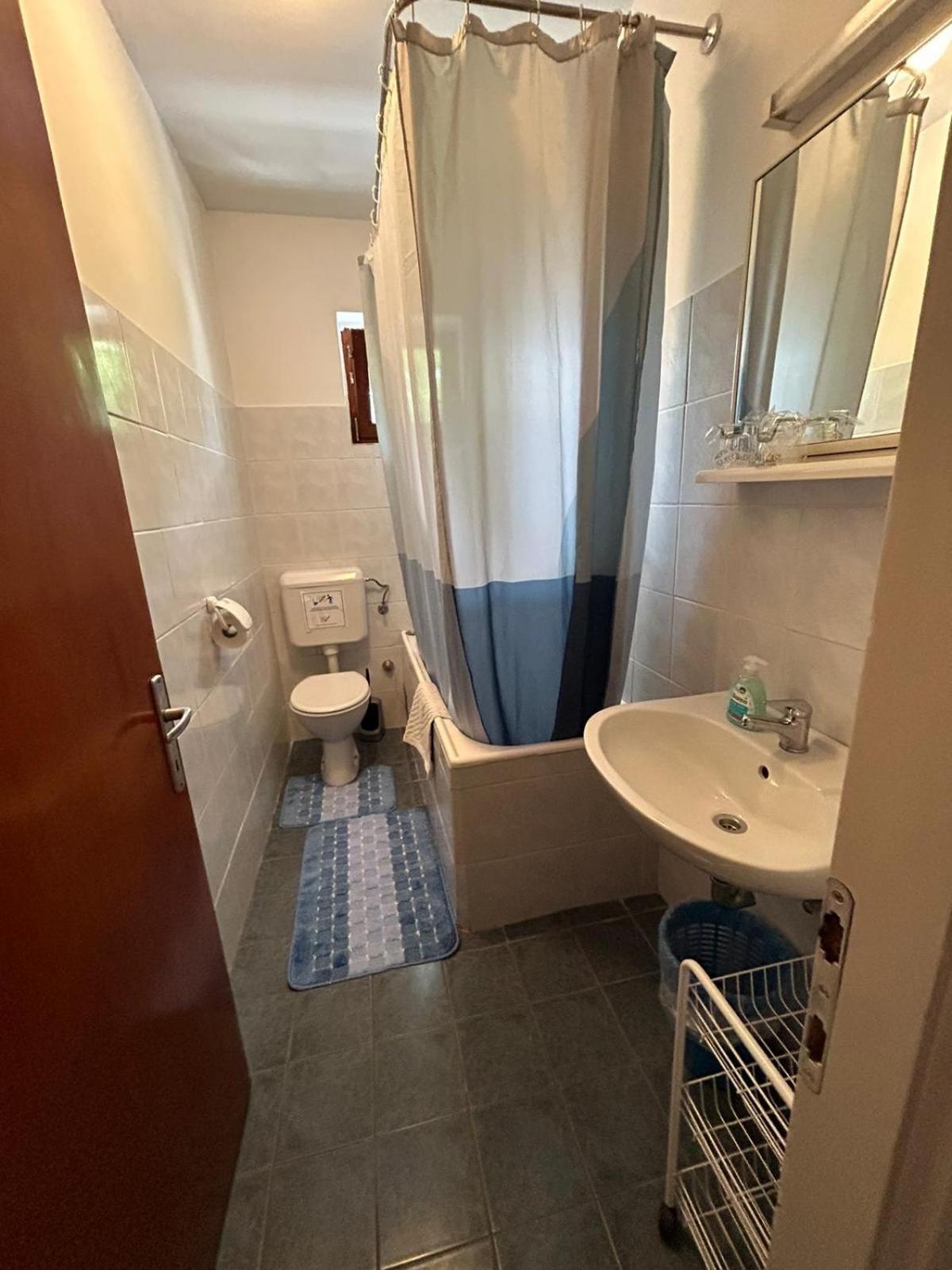 Accomodation Mirjana Rooms Porec Exterior photo